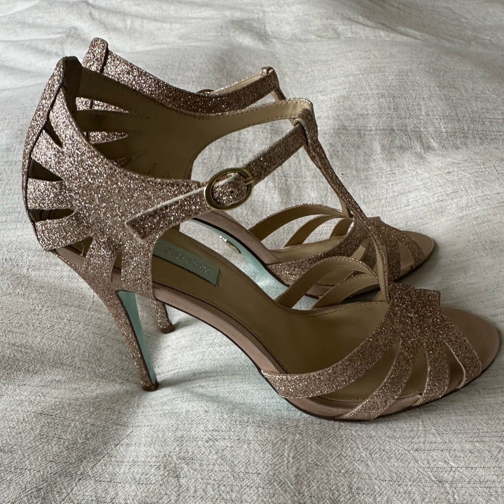 Blue by Betsy Johnson Sparkly Gold Heels, Size 9 - Picture 8 of 14